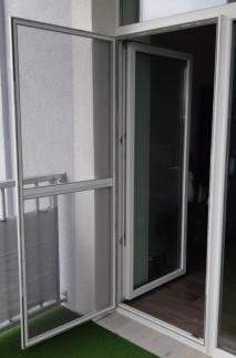 Dveřní síť proti hmyzu